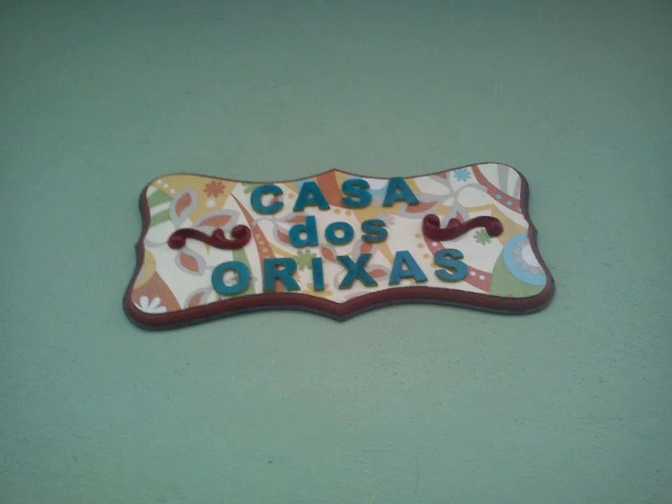 Placa Casa dos Orixás na sede